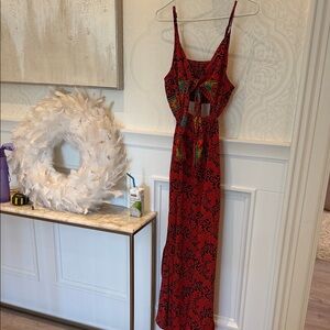 Chic Backless Red Dress with Black Pattern